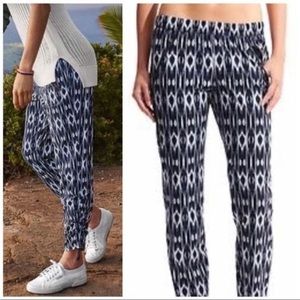 ATHLETA Reflection Aspire Ikat Joggers, 4, blue white